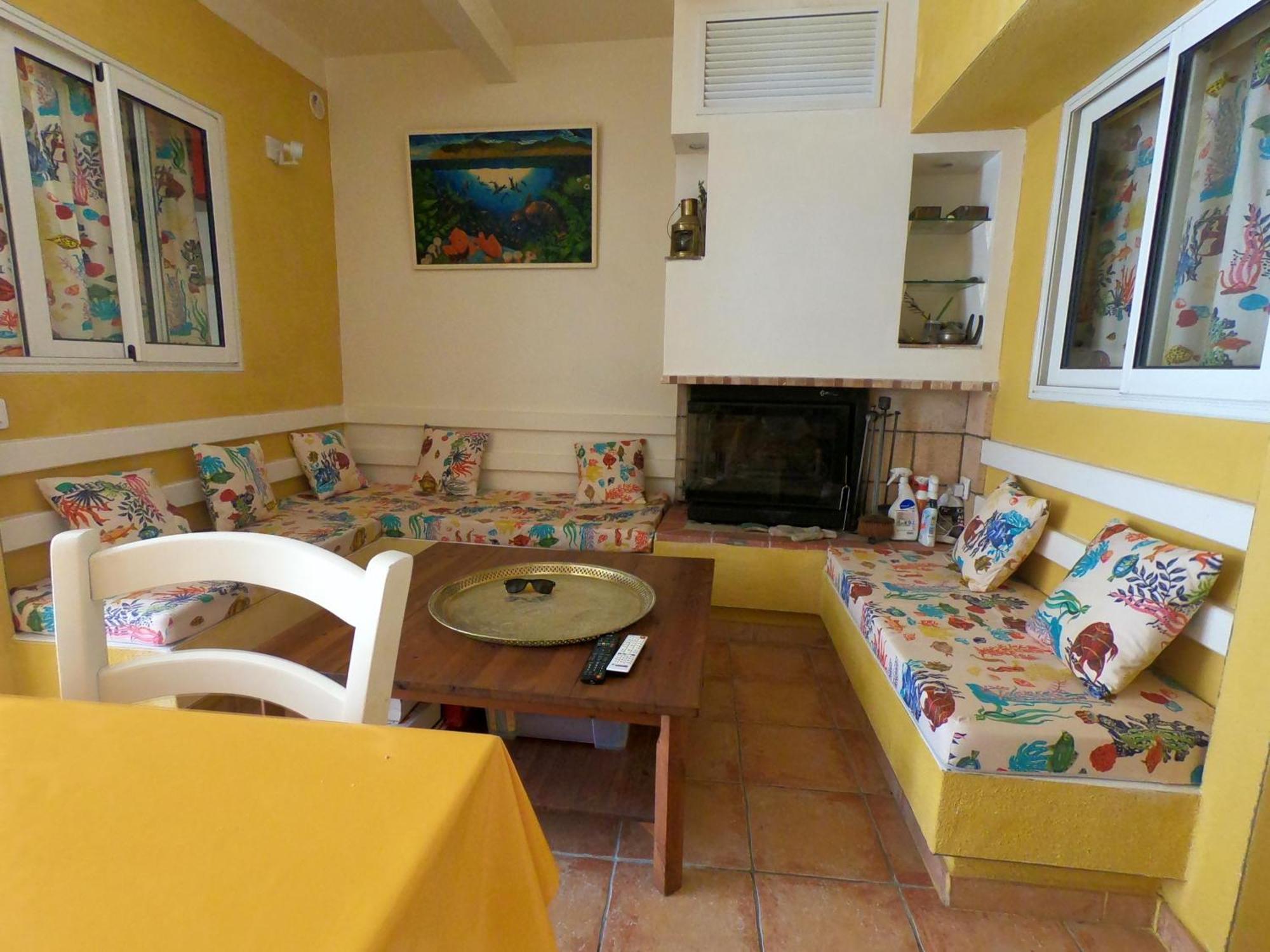 Dorm Hostel Camp Backpackers Marseille Bagian luar foto